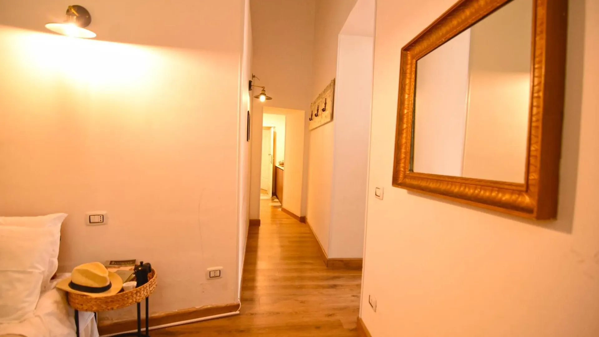 Sunrise Luxury Hotel Naples 2*,