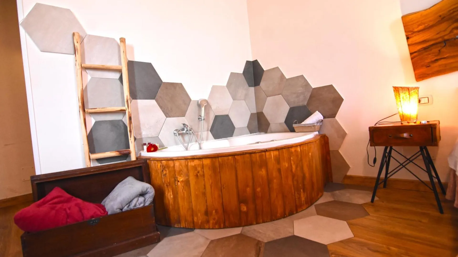 Sunrise Luxury Hotel Naples Guest house
