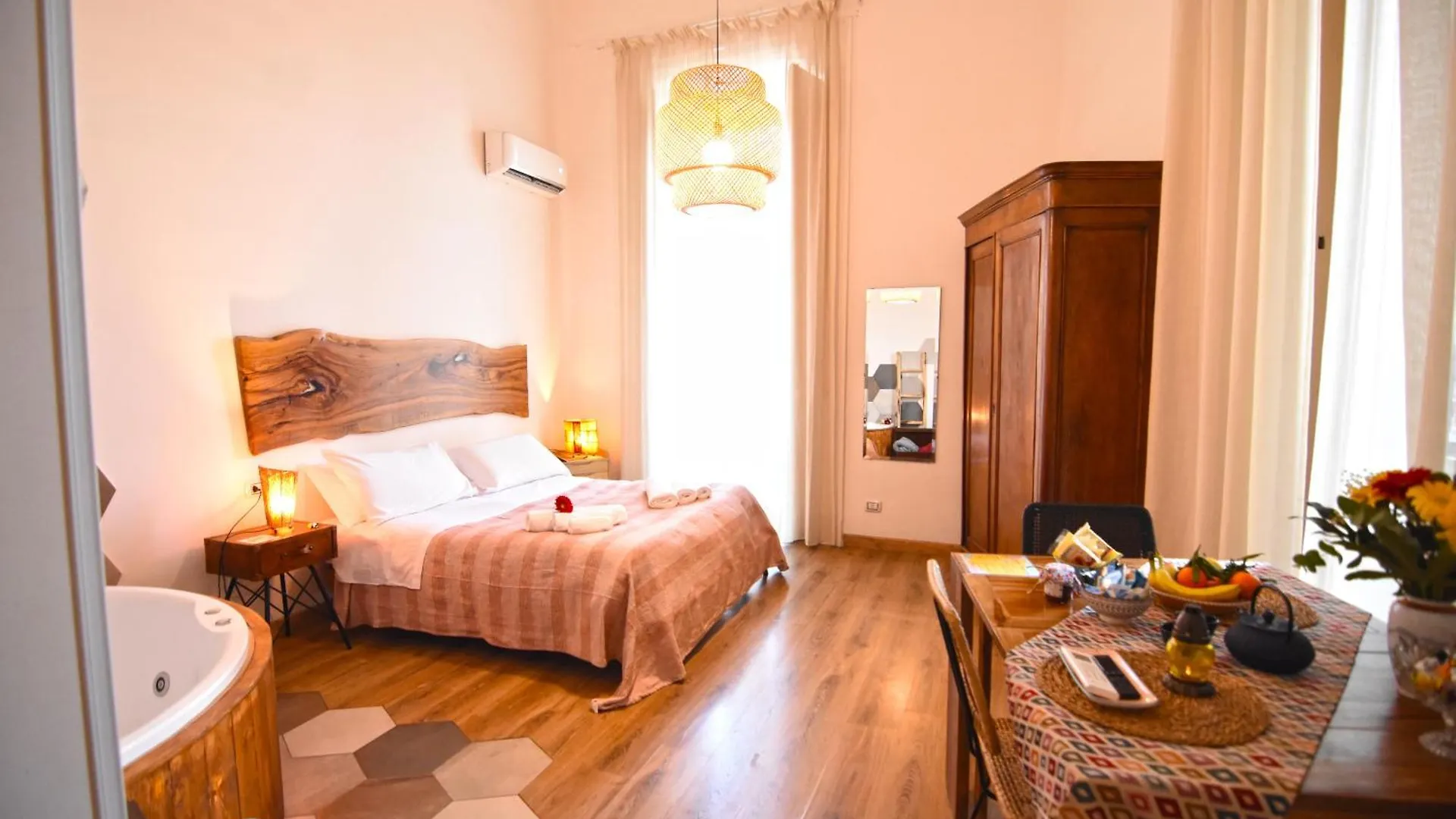 Sunrise Luxury Hotel Naples Guest house