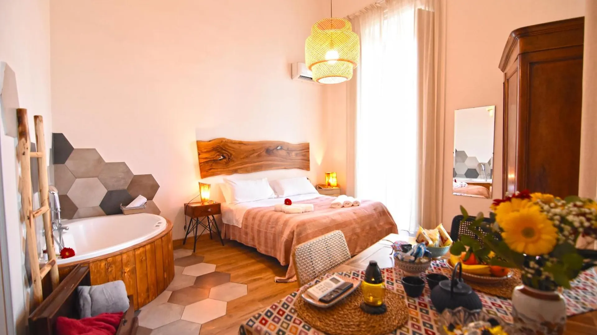 Gasthof Hotel Sunrise Luxury Neapel